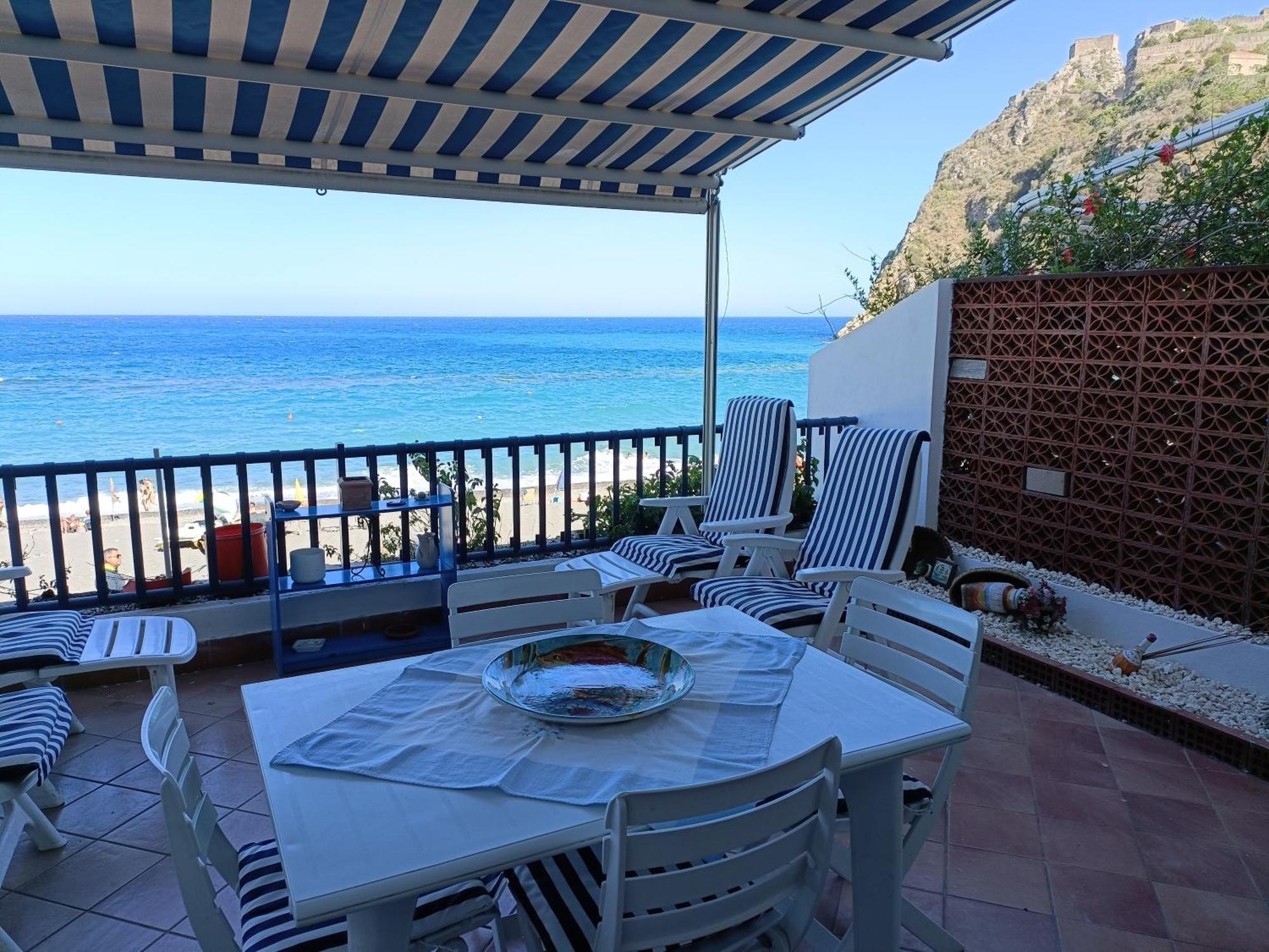 Casa Vacanze Margarita Sant'Alessio Siculo Ngoại thất bức ảnh
