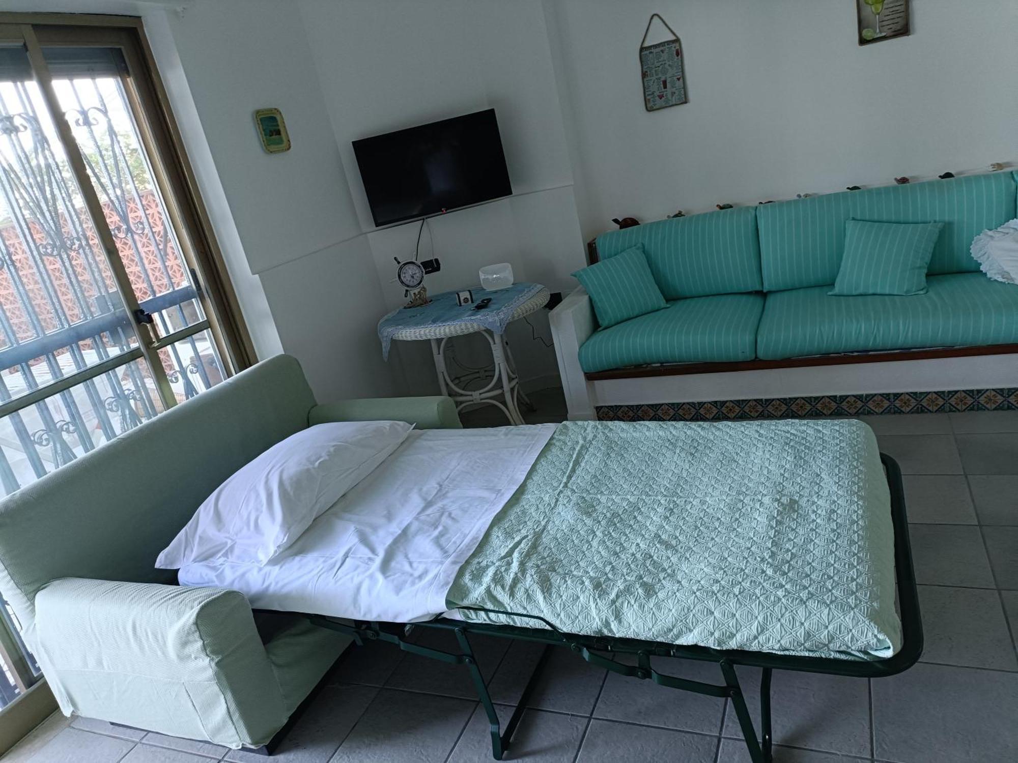 Casa Vacanze Margarita Sant'Alessio Siculo Ngoại thất bức ảnh