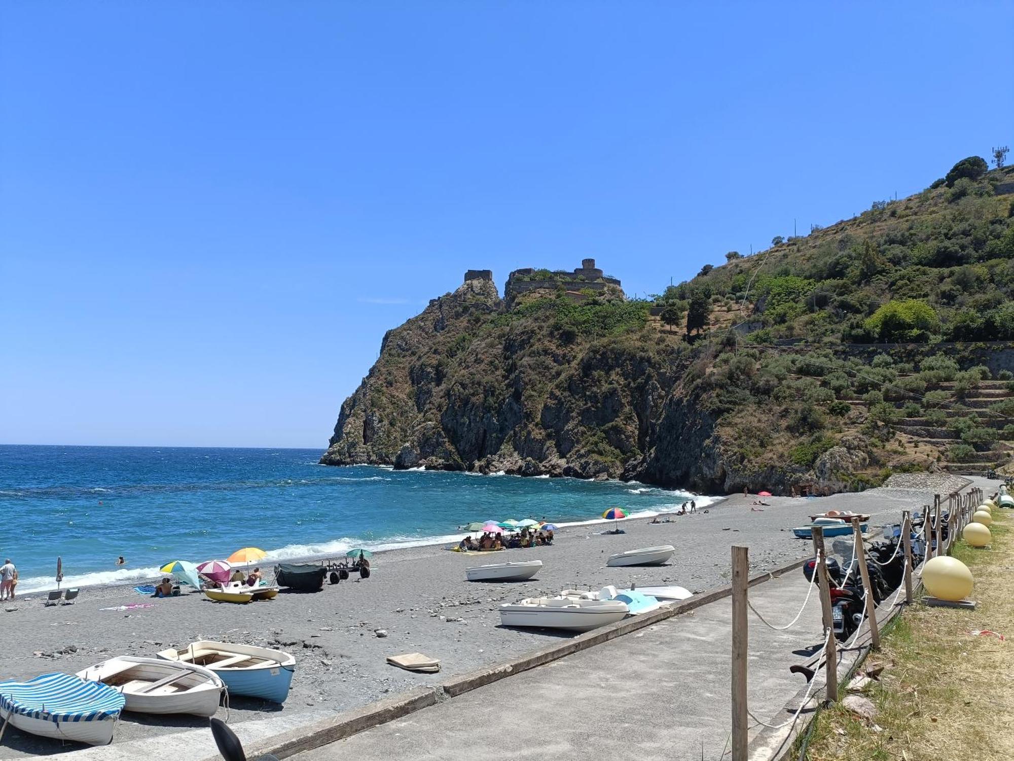 Casa Vacanze Margarita Sant'Alessio Siculo Ngoại thất bức ảnh